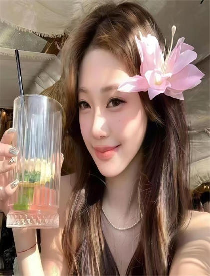 三年大片观看免费大全动漫_女人赤裸裸正面下身照片_新生入学家长对老师说的话